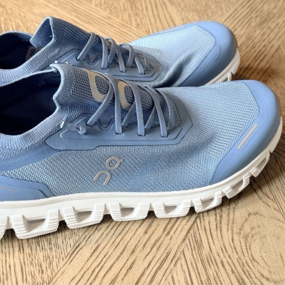 Women's On Running Cloud 6 Versa Light Blue/White Cloud OC Sneakers 9.5 NWOB - Picture 4 of 10